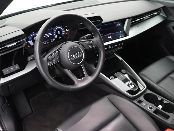 AUDI A3 Sportback (2022) — foto 8 van 30