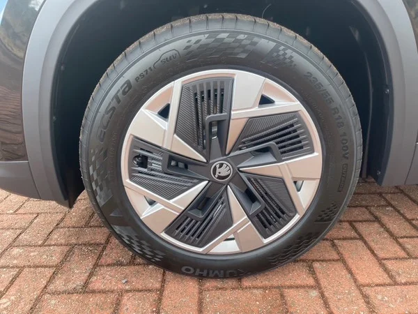 SKODA Kodiaq (2025) — foto 11 van 22