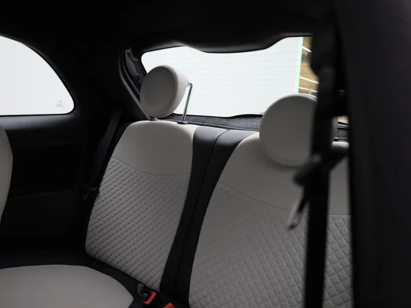 Fiat 500 (2022) — foto 2 van 37