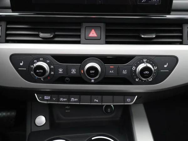 AUDI A4 Avant (2024) — foto 15 van 29