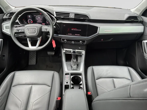 AUDI Q3 Sportback (2025) — foto 19 van 24
