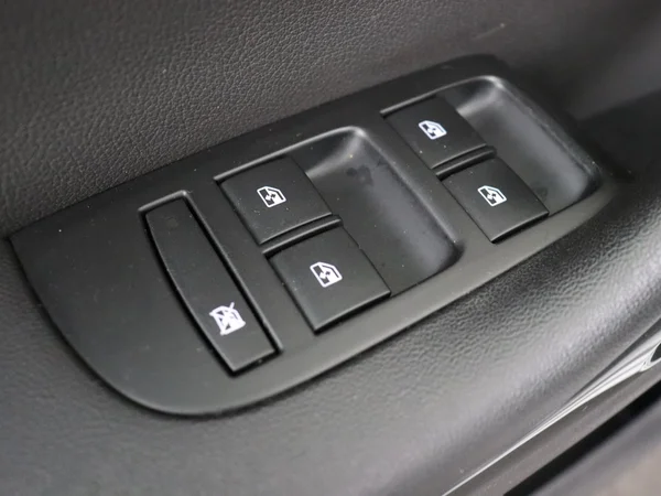OPEL Zafira (2017) — foto 18 van 26
