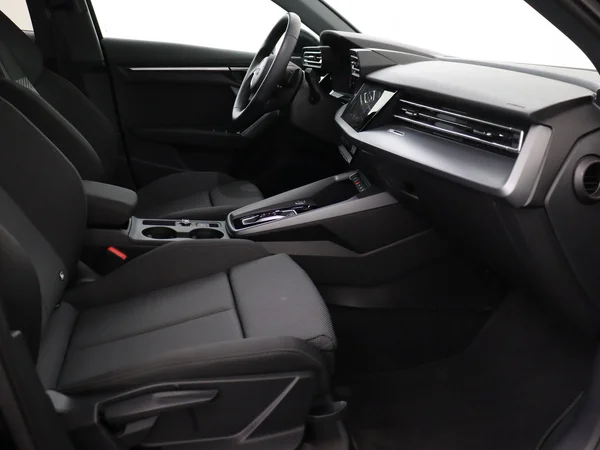 AUDI A3 Sportback (2025) — foto 12 van 18