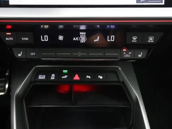 Audi A3 (2023) — foto 6 van 26
