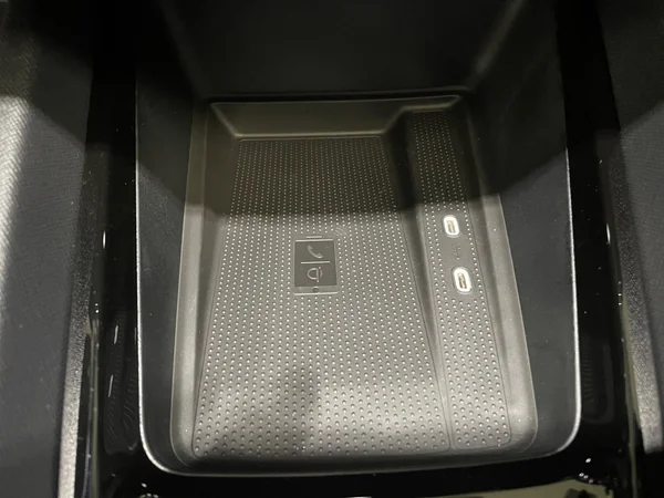SKODA Octavia Combi (2024) — foto 14 van 15
