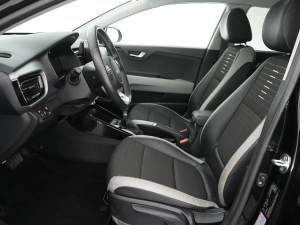 Kia Stonic (2024) — foto 3 van 21