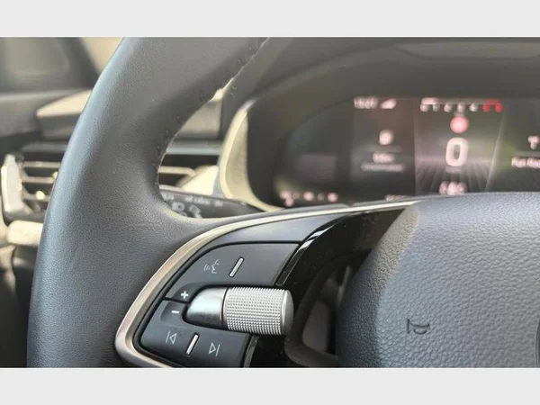 Skoda Kamiq (2024) — foto 4 van 24
