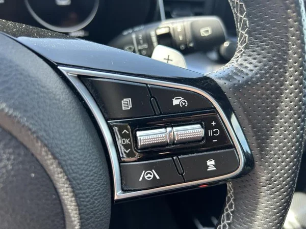 KIA XCeed (2024) — foto 28 van 35
