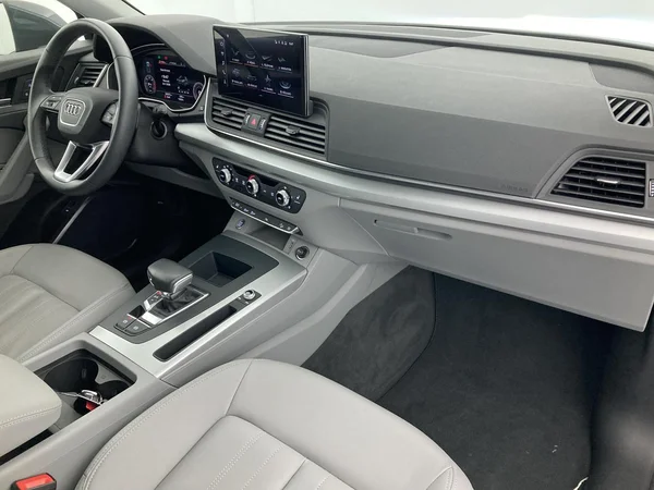 AUDI Q5 (2022) — foto 9 van 36