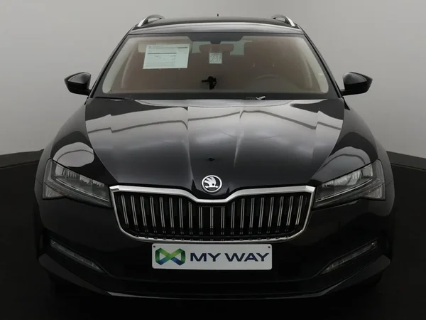Škoda Superb (2023) — foto 24 van 29