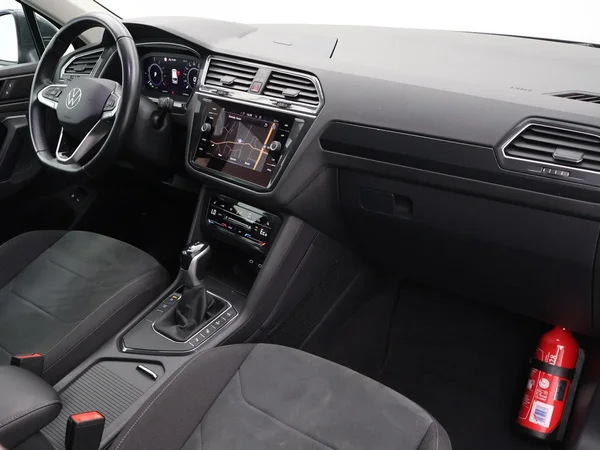 VOLKSWAGEN Tiguan eHybrid (PHEV) (2022) — foto 18 van 24