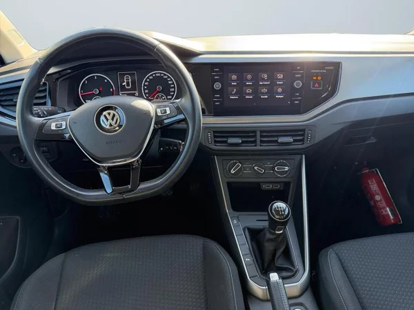 VOLKSWAGEN Polo Dsl (2018) — foto 6 van 31