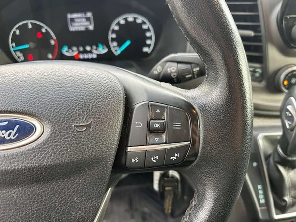 Ford Transit (2020) — foto 4 van 15