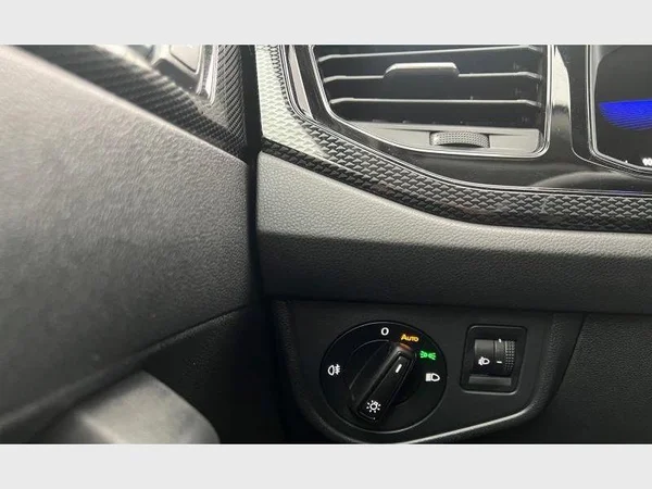 Volkswagen TAIGO (2024) — foto 17 van 28