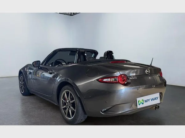 Mazda MX-5 (2023) — foto 12 van 25