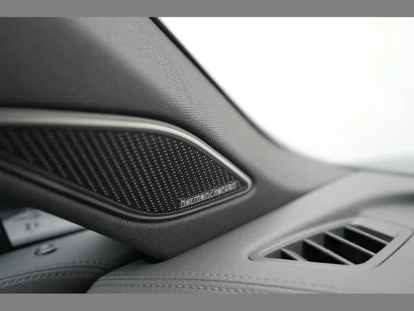 VOLKSWAGEN Tiguan eHybrid (PHEV) (2025) — foto 17 van 38