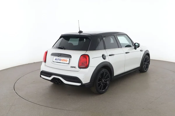 MINI MINI (2023) — foto 12 van 16