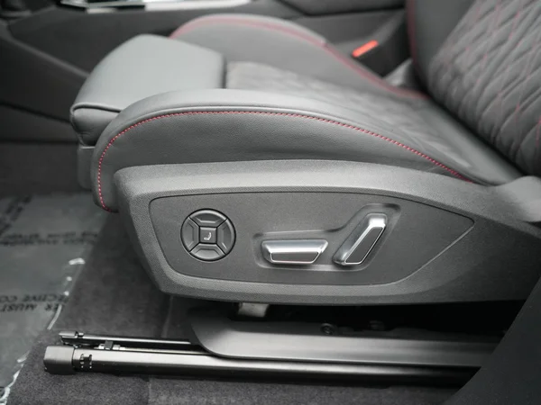 AUDI Q6 e-tron (2026) — foto 39 van 40