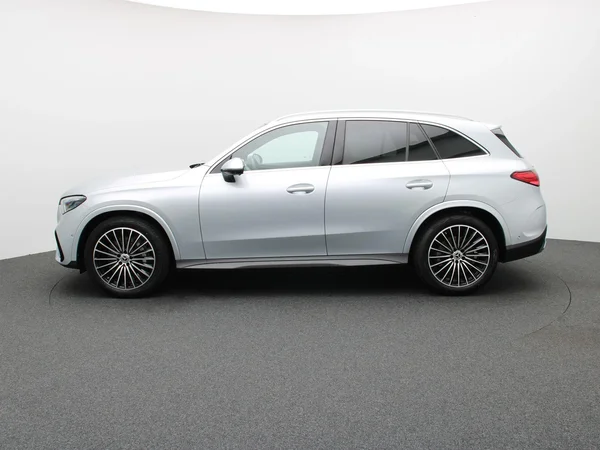 Mercedes-Benz GLC (2026) — foto 31 van 36