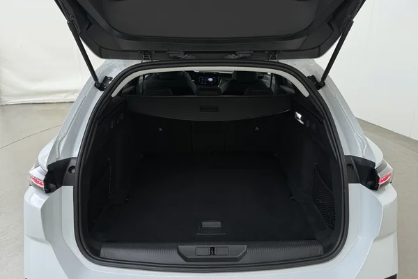 Peugeot 308 SW (2024) — foto 16 van 20