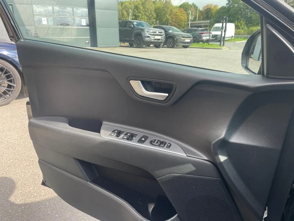 KIA Rio - 2021 (2023) — foto 2 van 20