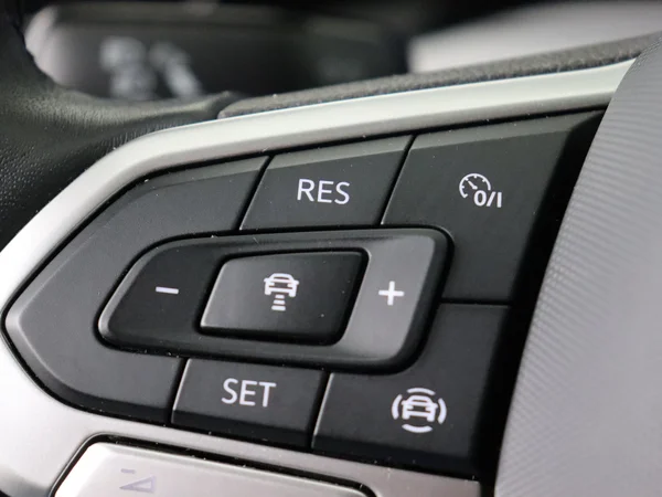 VOLKSWAGEN Golf Variant (2024) — foto 9 van 30