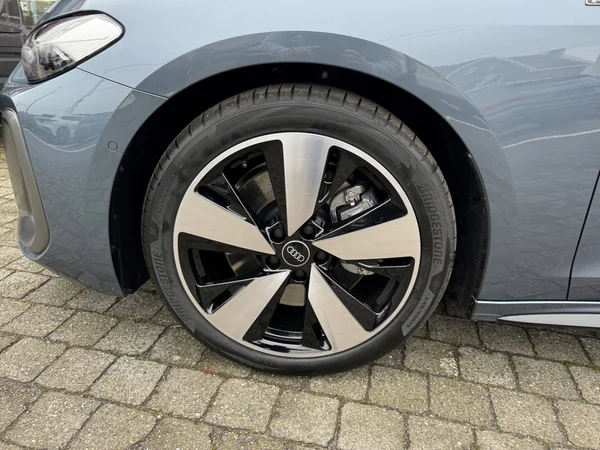 AUDI A5 Avant e-hybrid (PHEV) (2026) — foto 15 van 23