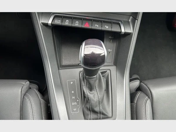 Audi Q3 Sportback (2023) — foto 13 van 37