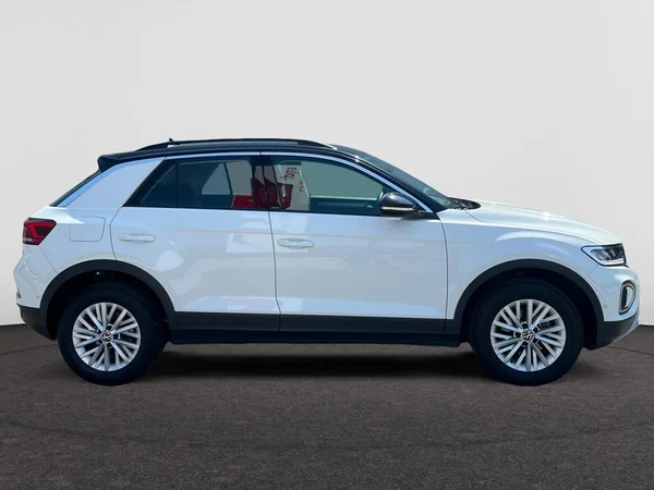 VOLKSWAGEN T-Roc (2023) — foto 21 van 24