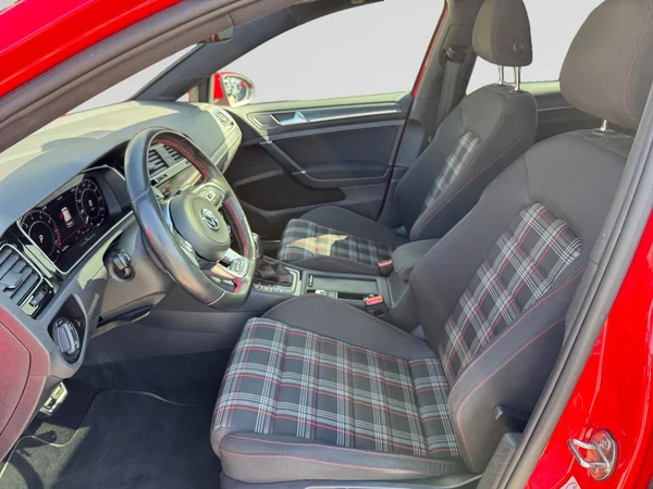 VOLKSWAGEN Golf VII GTI (2019) — foto 23 van 23