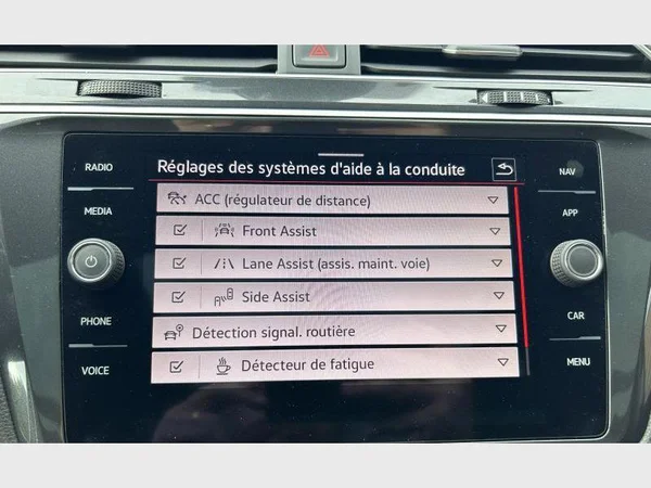 Volkswagen Tiguan Allspace (2023) — foto 22 van 40