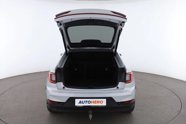 Polestar 2 (2022) — foto 7 van 16