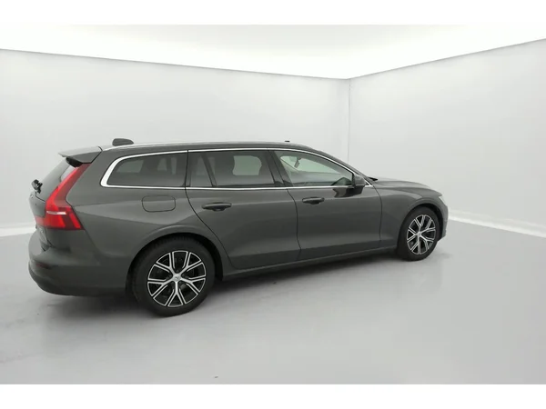VOLVO V60 (2023) — foto 3 van 36