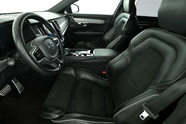 Volvo V90 (2021) — foto 16 van 16