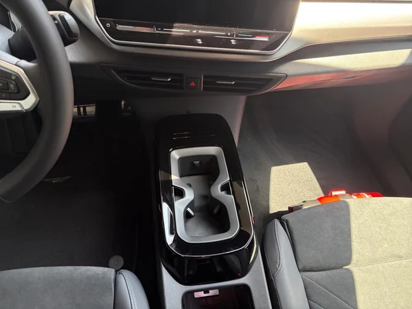 VOLKSWAGEN ID.4 (2026) — foto 4 van 24