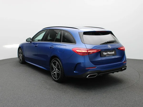 Mercedes-Benz C-Klasse (2023) — foto 12 van 33