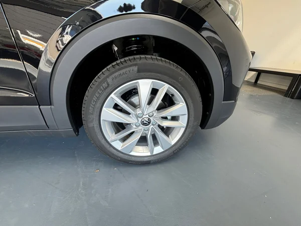 VOLKSWAGEN T-Cross (2025) — foto 2 van 24