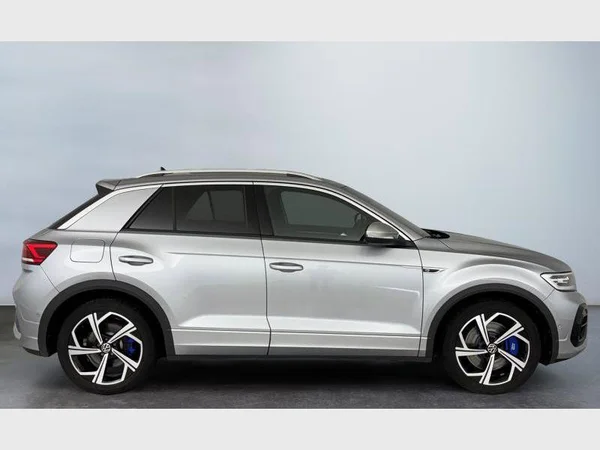 Volkswagen T-Roc R (2023) — foto 17 van 23