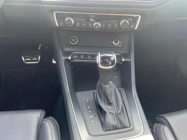 AUDI Q3 Sportback (2024) — foto 2 van 20
