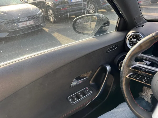 MERCEDES-BENZ A 200 (2024) — foto 7 van 24