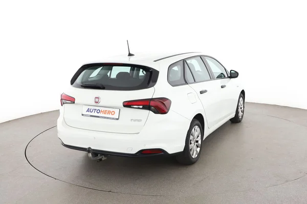 Fiat Tipo (2019) — foto 12 van 16