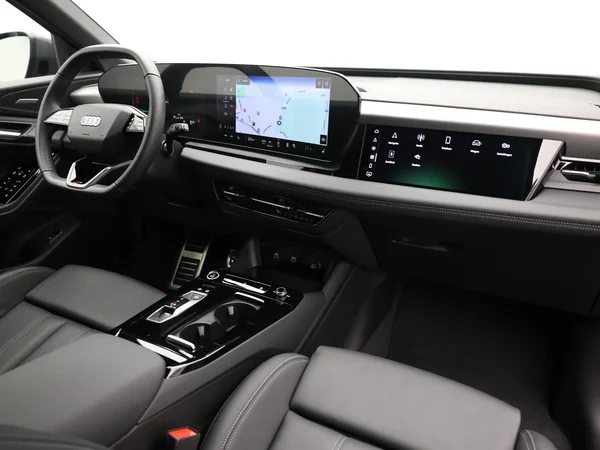 AUDI Q6 e-tron (2026) — foto 21 van 27