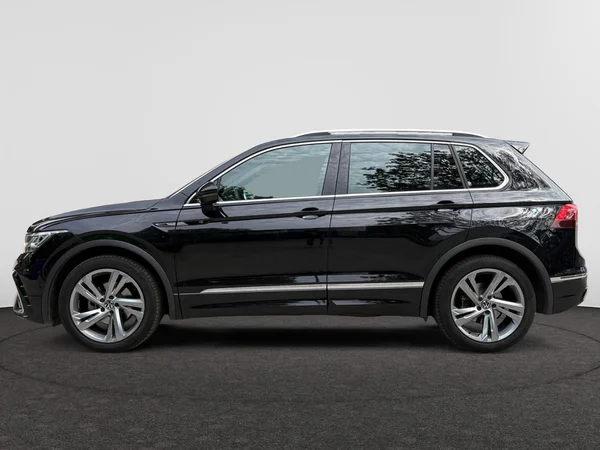 VOLKSWAGEN Tiguan (2023) — foto 12 van 24