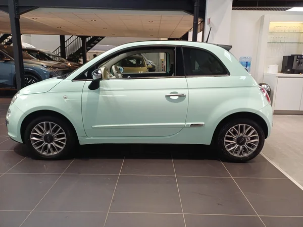 Fiat 500 (2015) — foto 18 van 22