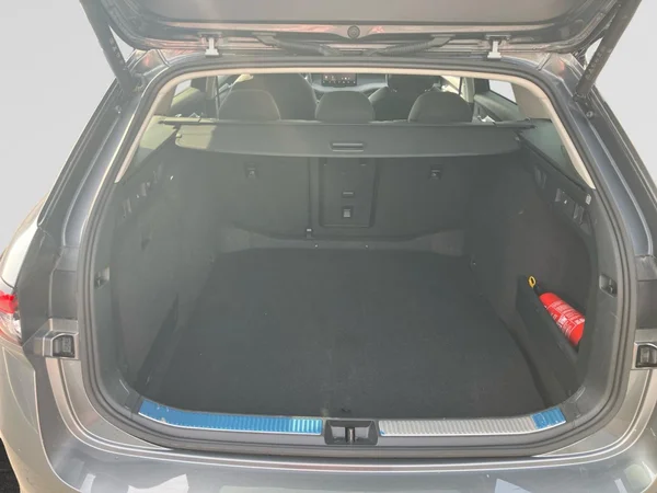 SKODA Superb Combi (2025) — foto 10 van 25