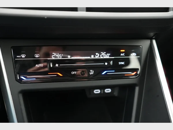 VOLKSWAGEN Polo (2024) — foto 3 van 25