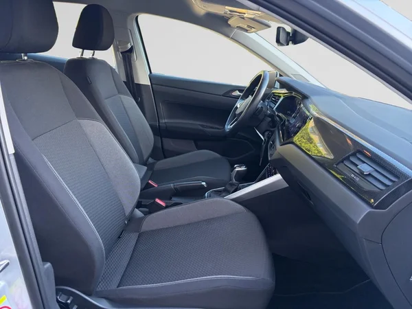 VOLKSWAGEN Polo (2023) — foto 6 van 14