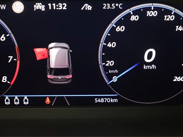 VOLKSWAGEN Tiguan (2023) — foto 8 van 23