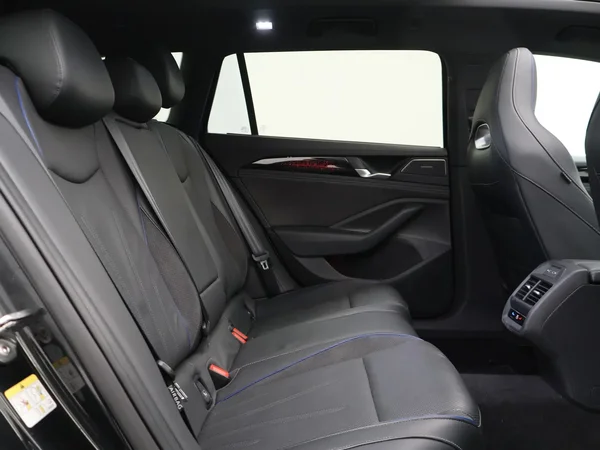 Volkswagen Passat (2024) — foto 4 van 32