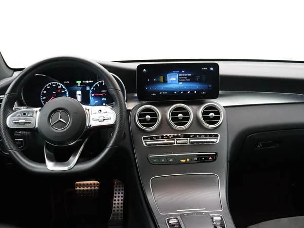 Mercedes-Benz GLC (2021) — foto 10 van 26